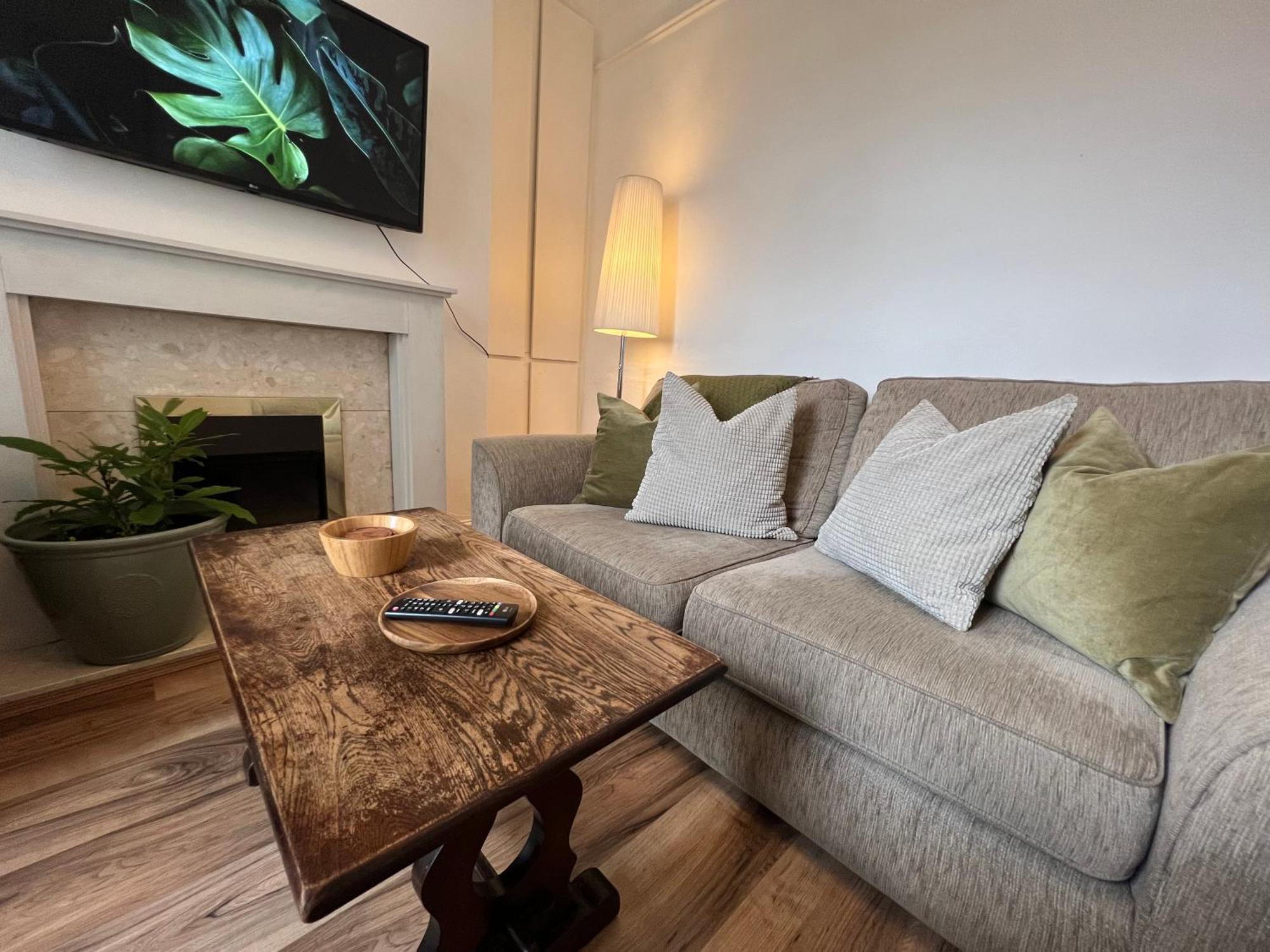 2025 Award Winner Liverpool Ivy House - 4 Bedrooms Exterior foto