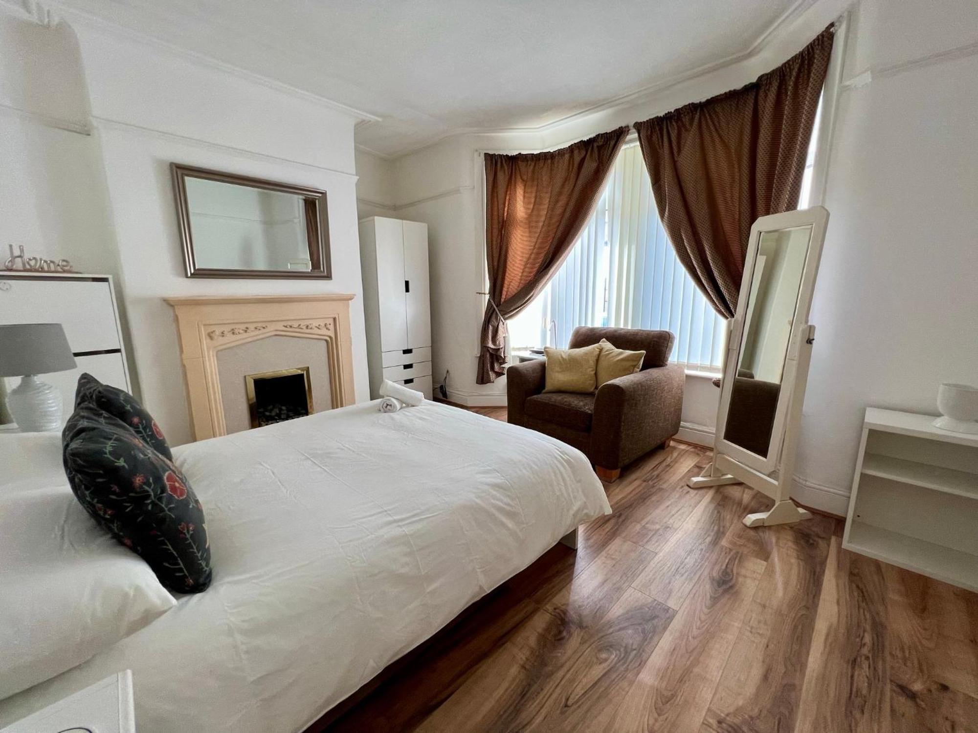 2025 Award Winner Liverpool Ivy House - 4 Bedrooms Exterior foto